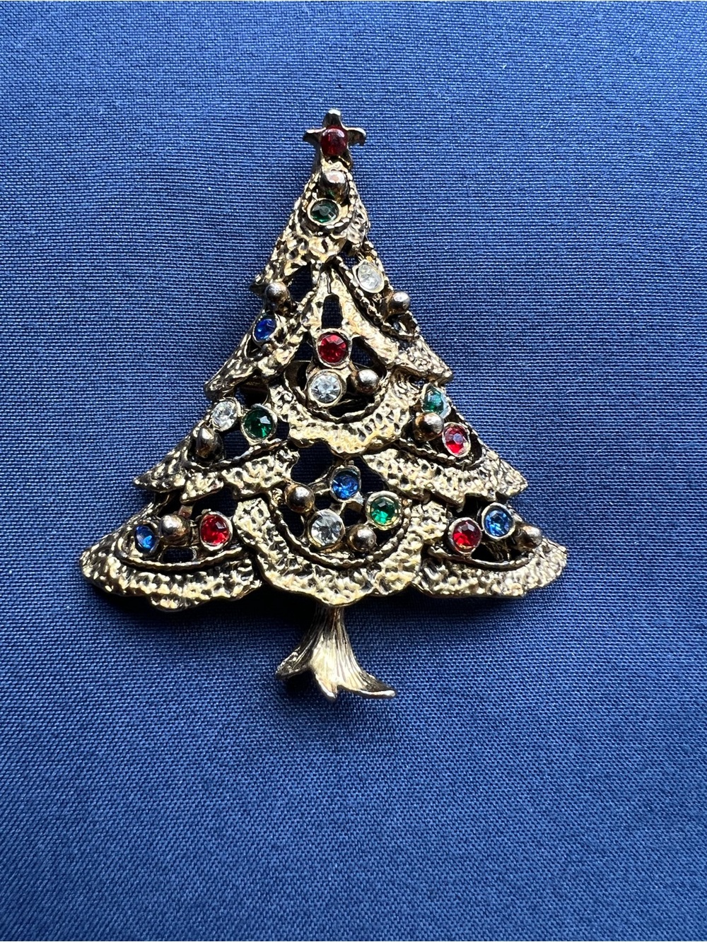 Vintage Christmas Tree Brooch
Gold Tone W/multi Colored
Rhinestones